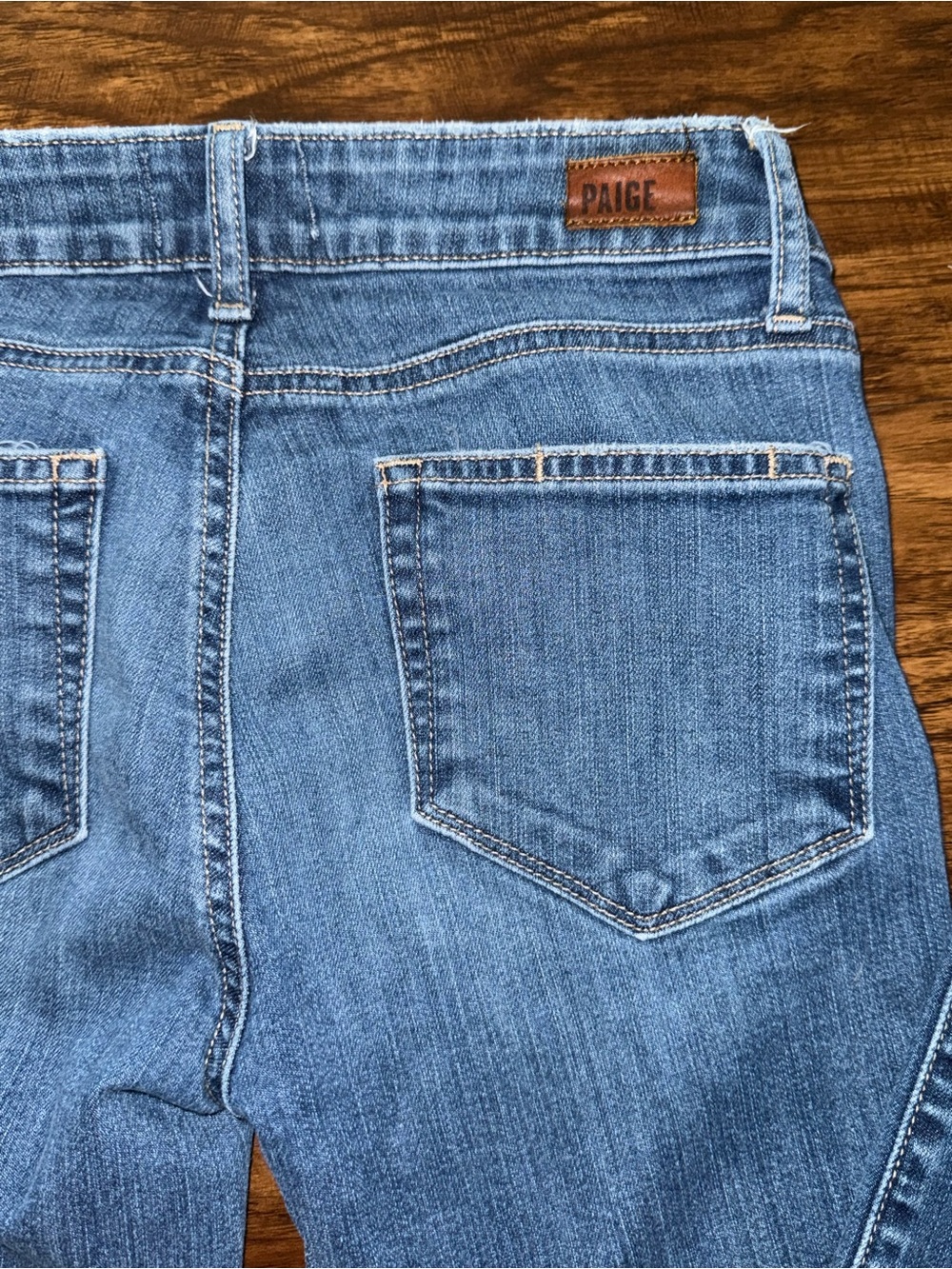 PAIGE Skinny Jeans in Medium Blue Wash - Picture 4 of 6